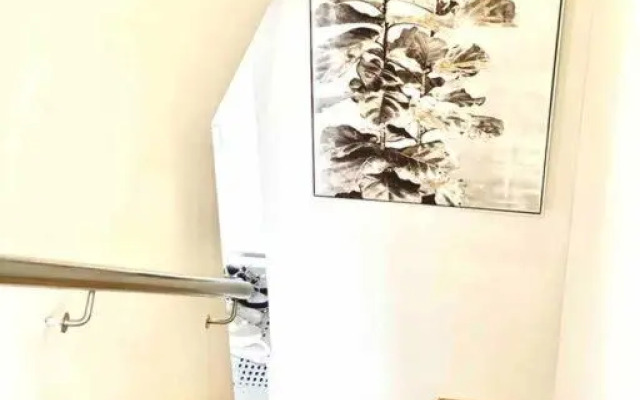 Crows Nest - Executive Penthouse - 3 Bedroom- 5km to City