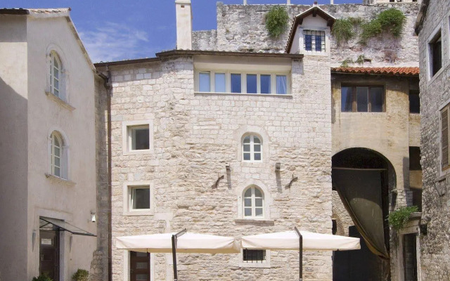 Hotel Vestibul Palace
