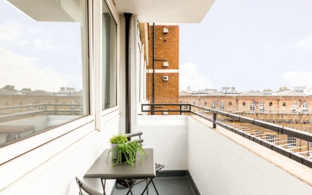 Bright London Bridge Apartment