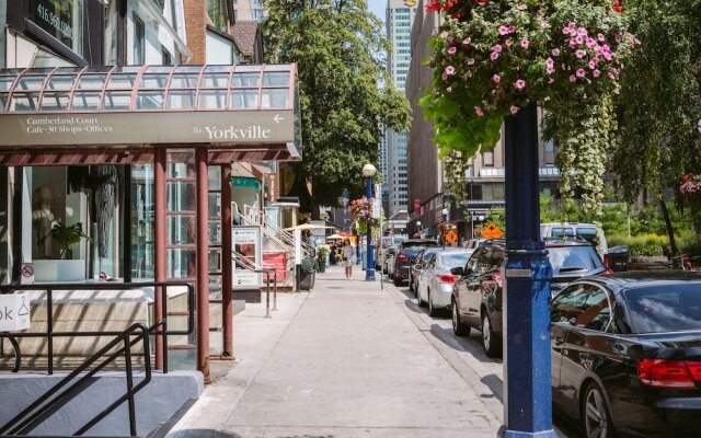 Yorkville Plaza by QuickStay