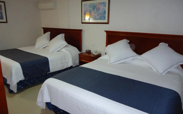 Hotel Porto Allegro - Near Malecon