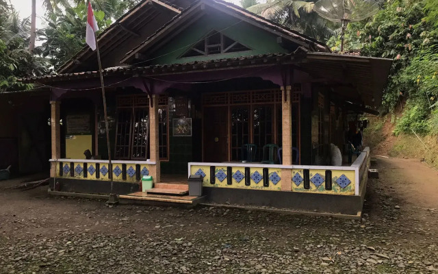 Homestay ENDRO by ZUZU
