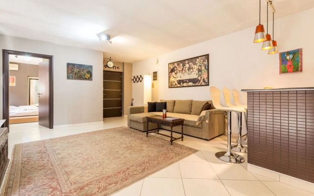 Downtown Apartment for 4 in Plaka