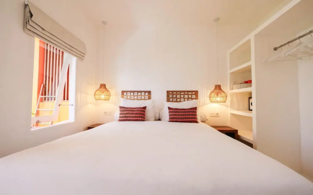 The Room Padang-Padang