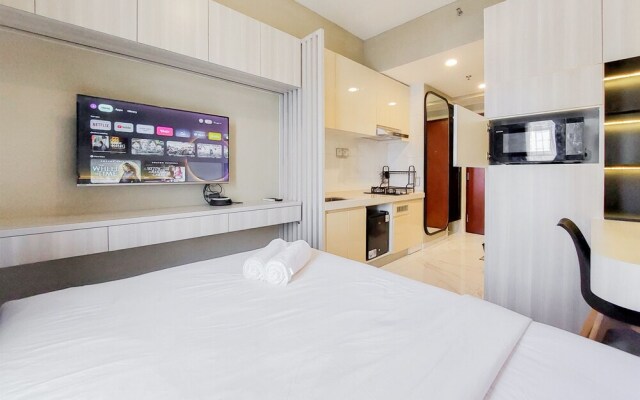 Relaxing And Homey Studio Room Sky House Bsd Apartment