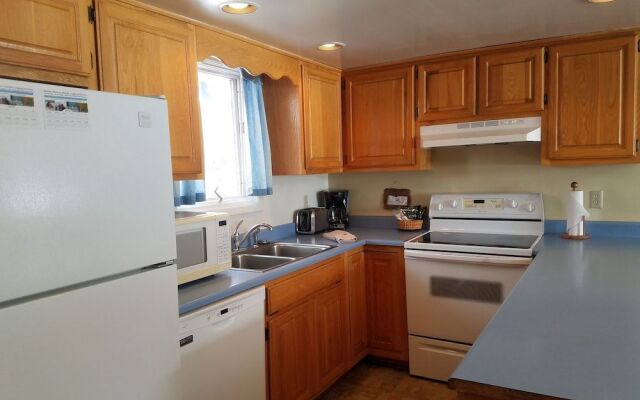 Western Riviera Lakeside Lodging