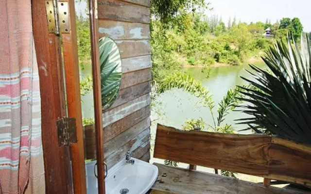 Baan Ton Mai Rim Nam Resort