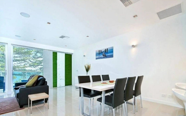 Breeze Beachfront Apartments