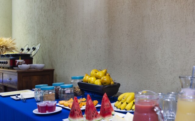 Coqueiros Praia Hotel - Balneário de Iriri