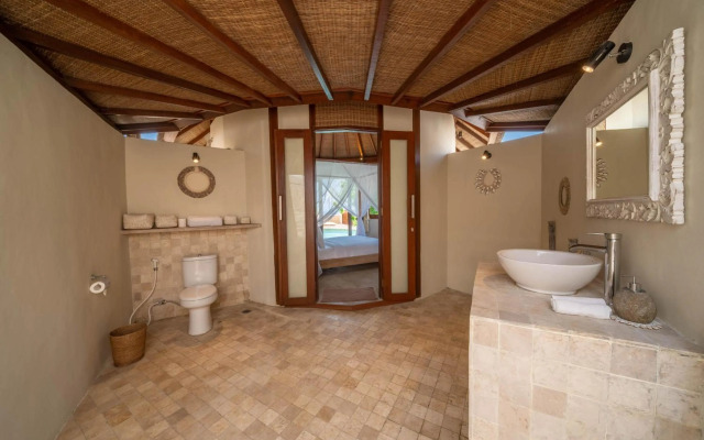 Blue Lagoon Avia Villas