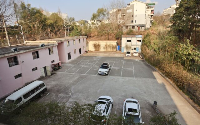 Metropolo Wuyishan Resort