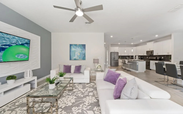 Dashing Family Home Stl113