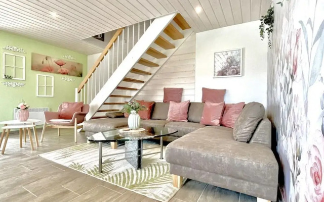 Meadow Piece of Modern Retreat