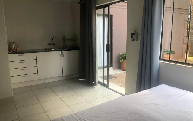 Africaren Budget Stay