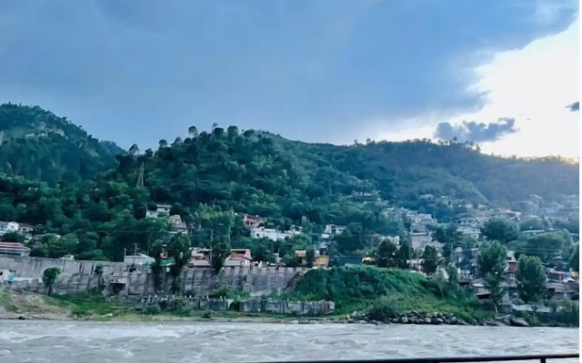 River Vibes Guest House Muzaffarabad