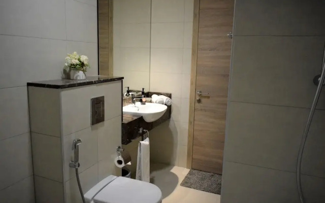 Comfy STU - Almultaqa Mirdif