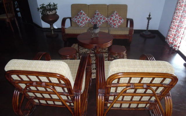 Thotupola Residence