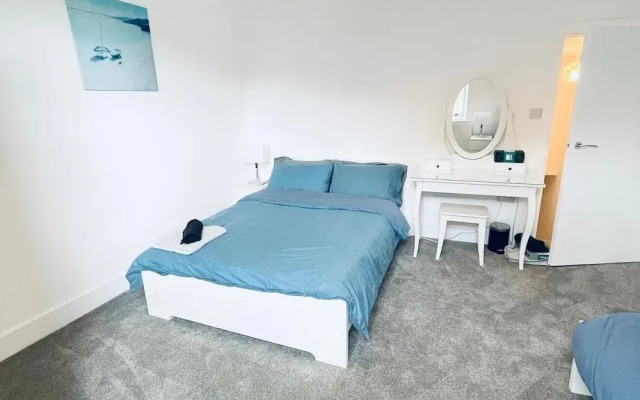Immaculate 2 Bed House in Cambridge