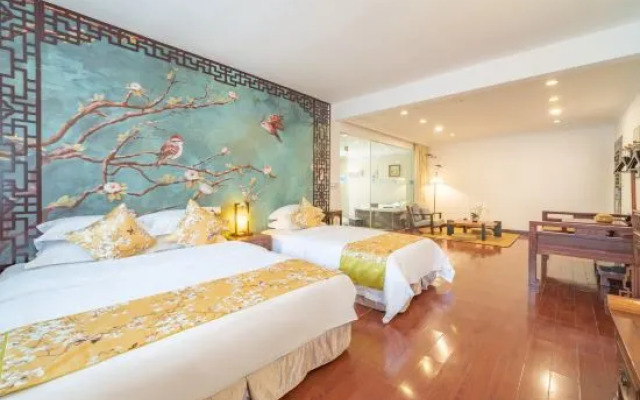 YangShuo TangChao Hotel