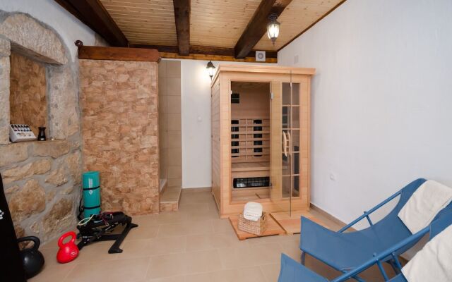 House Bozica