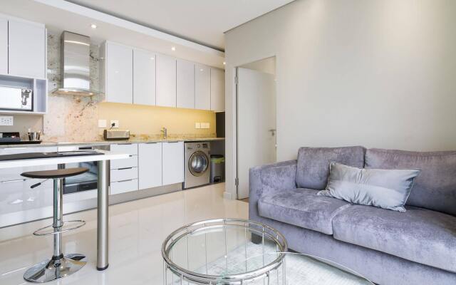 Life & Leisure Guesthouse And Apartments
