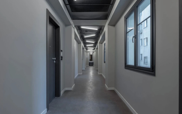 Hebrard Industrial Suites