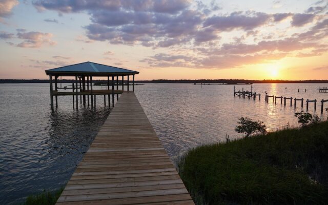 Anchors Away River House
