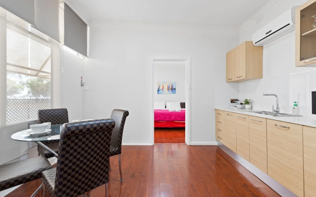 Torrumbarry Motel