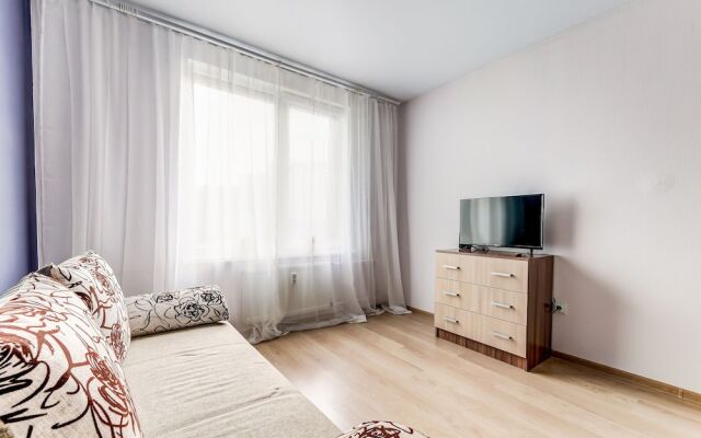 AG Apartament Srednerogatskay 16