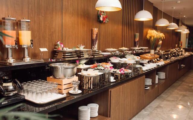 Reyna Hotel Hanoi