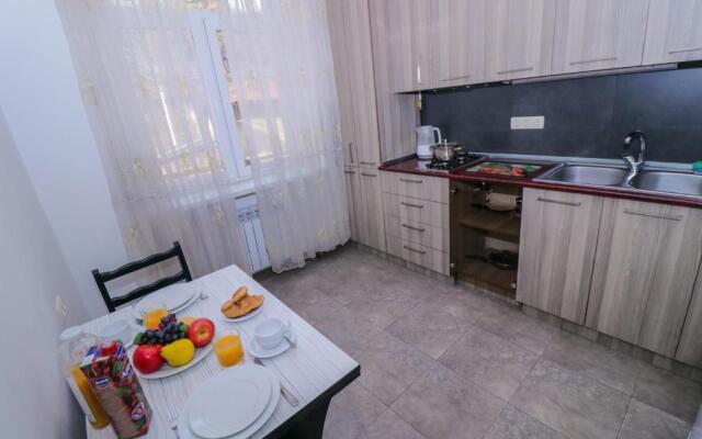 Stay Inn Apartments at Saryan Street