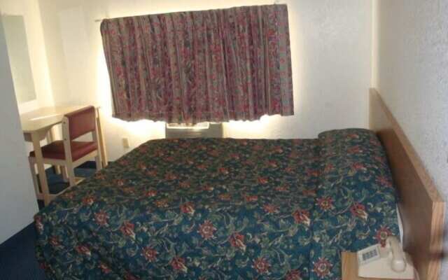 Travelers Inn