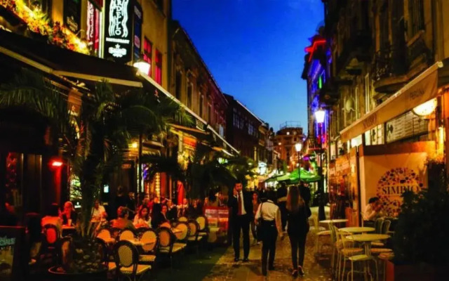 Redlotus Accommodation-Old City Inter
