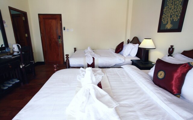 Sengmany Riverside Hotel
