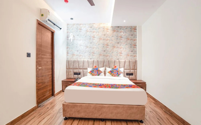 Fabhotel The Comfort Inn