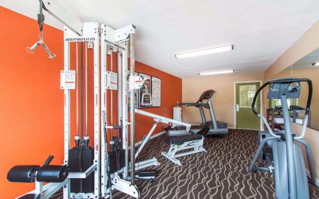 Quality Inn & Suites I-35 near Frost Bank Center