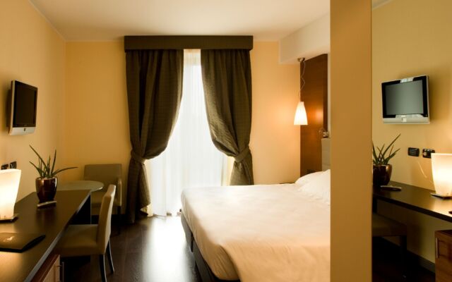 Red S Redaelli Hotel