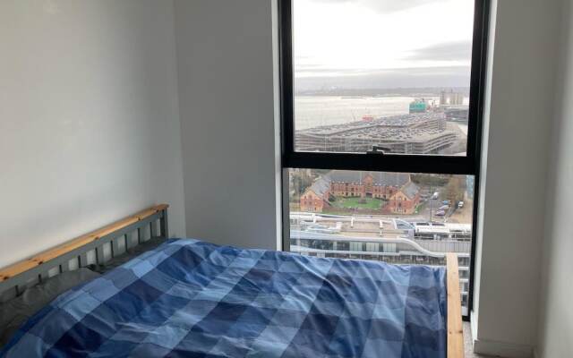 Stunning 3-bed, 3-bath Apartment in Southampton