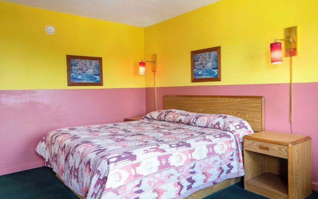 OYO Hotel Opp AL, Floral Hwy