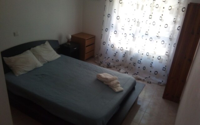 Beautiful two bedroom by Rental4all
