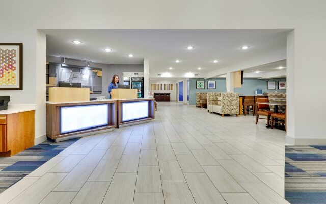 Holiday Inn Express Hotel & Suites Scottsbluff-Gering by IHG