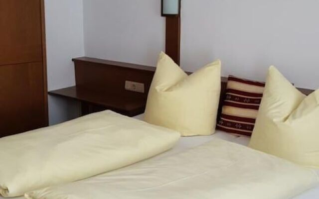 Tiroler Landgasthaus Besenkammerl