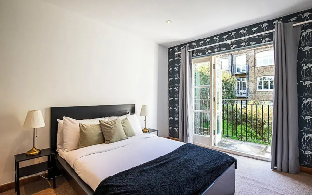 Sleek and Contemporary House in Battersea