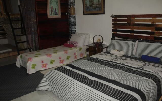 Maraño's Hometel