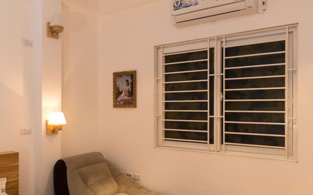 Mom's House Hostel