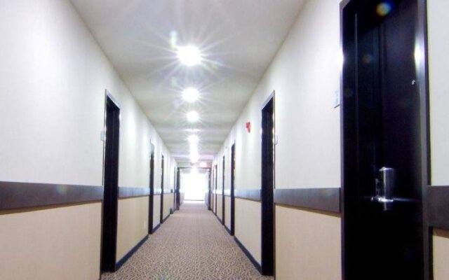 Paradise Inn and Suites - Redwater