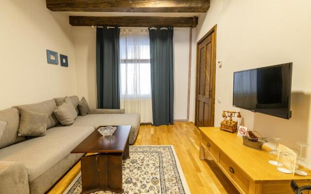 Wood House Republicii