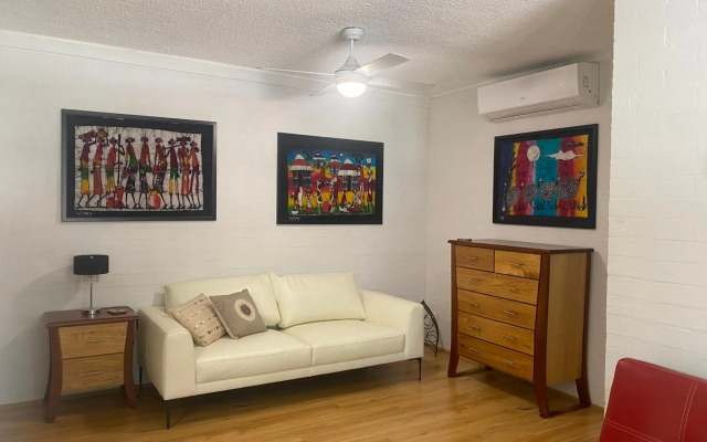 Santa Monica Apartment