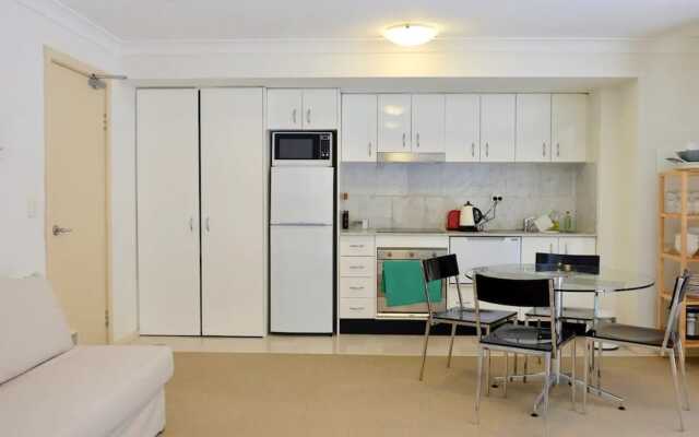 Spacious Studio by the Beach in Manly