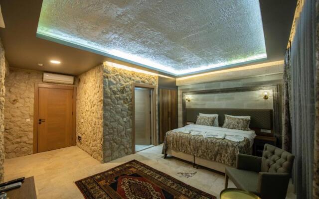 Ahiyan Hotel